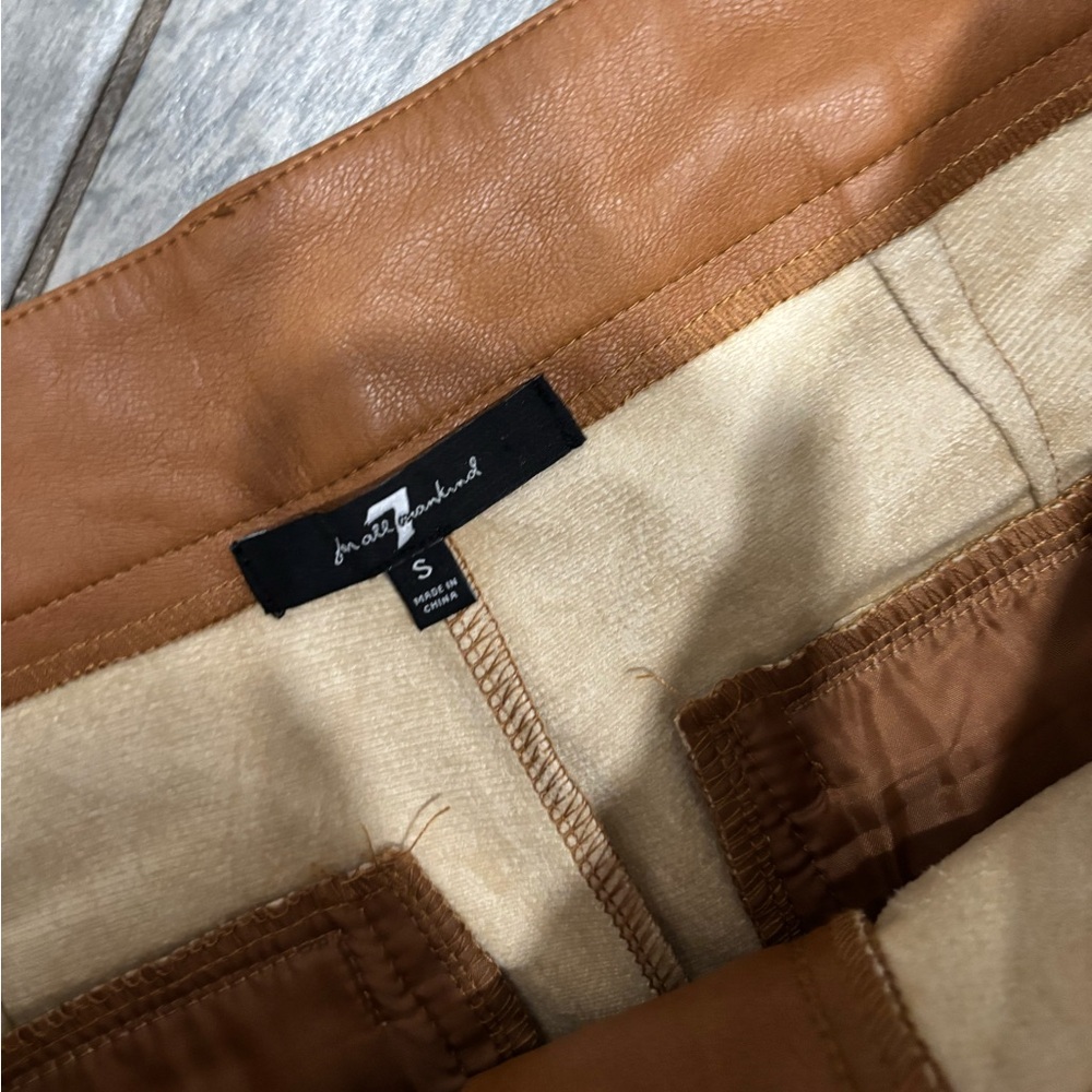 Seven 7 For All Mankind Faux Leather Wide Leg Cropped Pants in Saddle Size Small - Picture 6 of 9